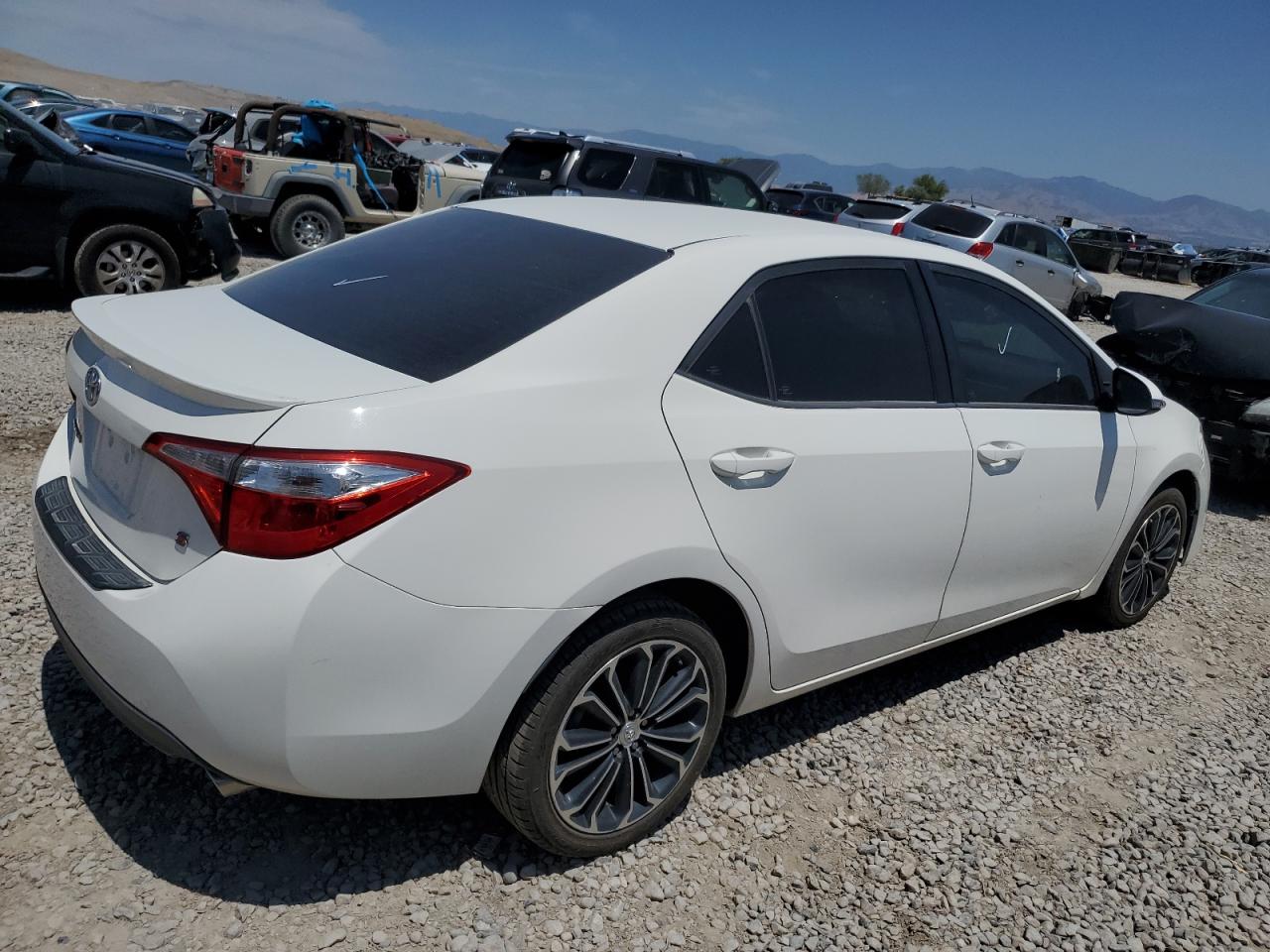 2016 TOYOTA COROLLA
