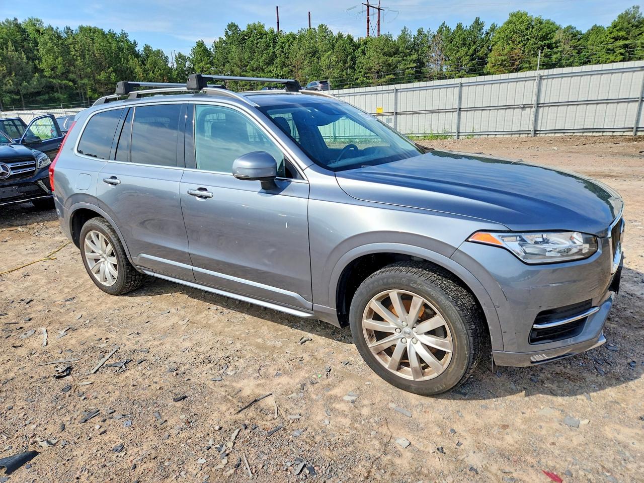 2016 VOLVO XC90