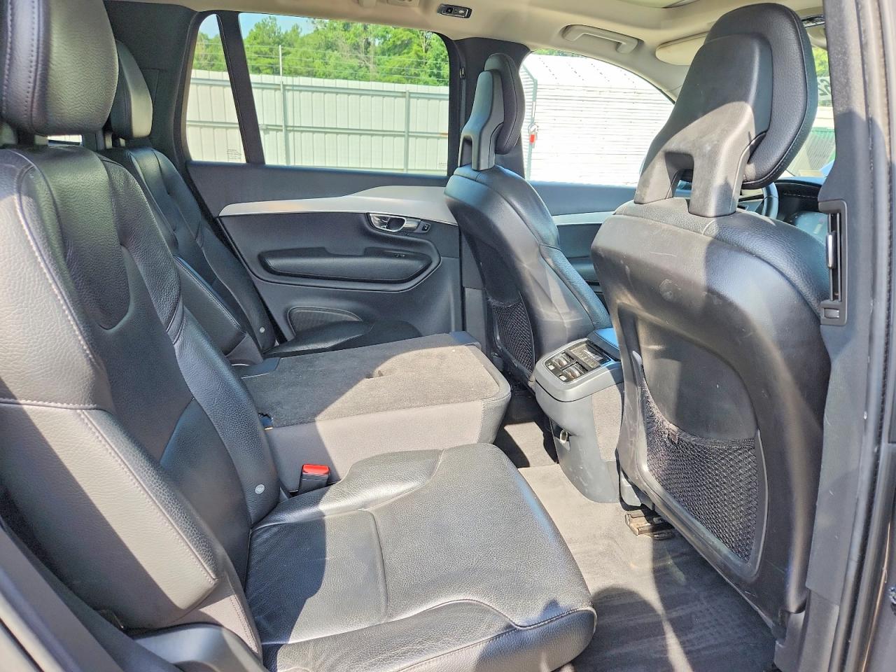2016 VOLVO XC90