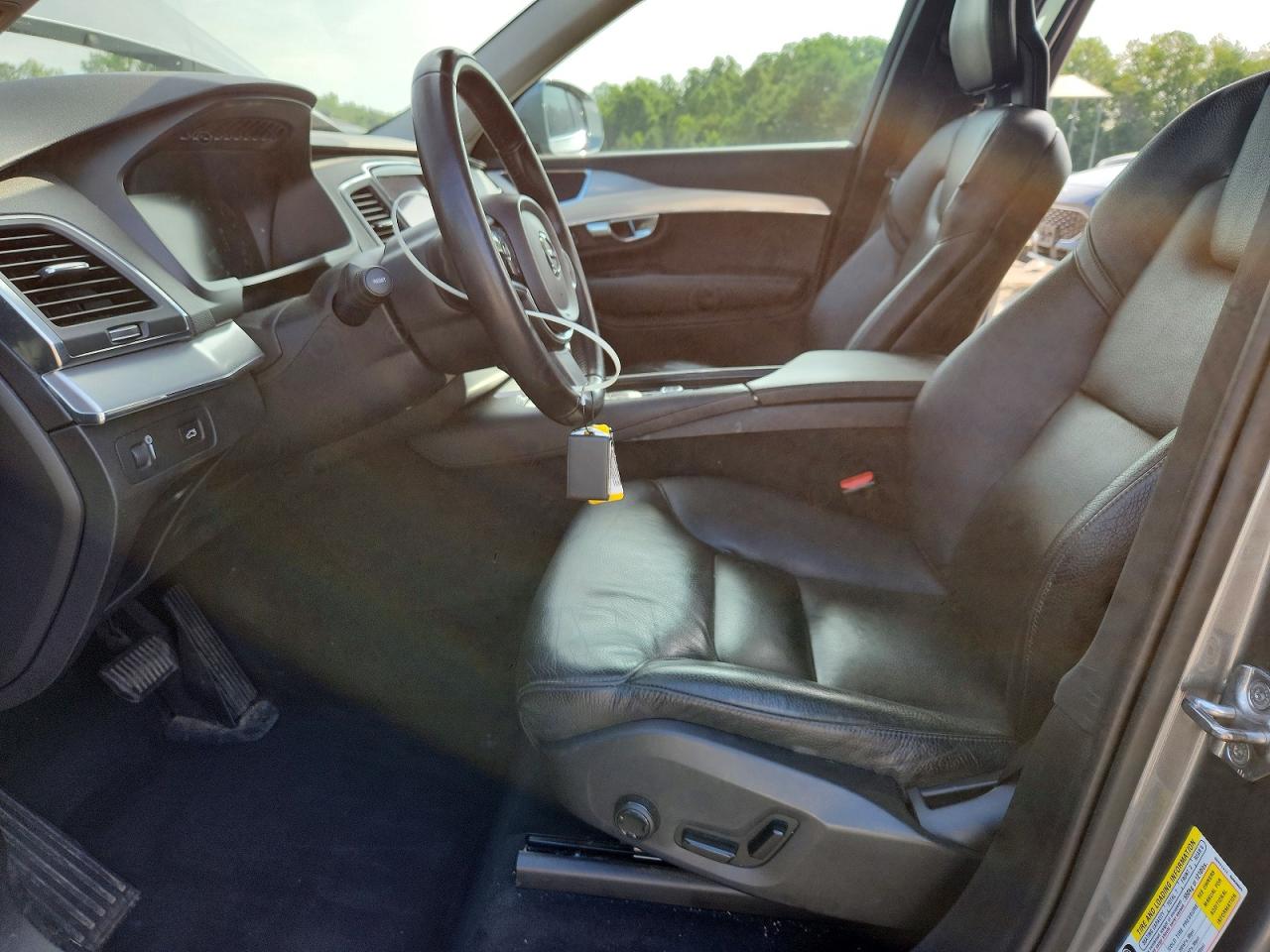 2016 VOLVO XC90