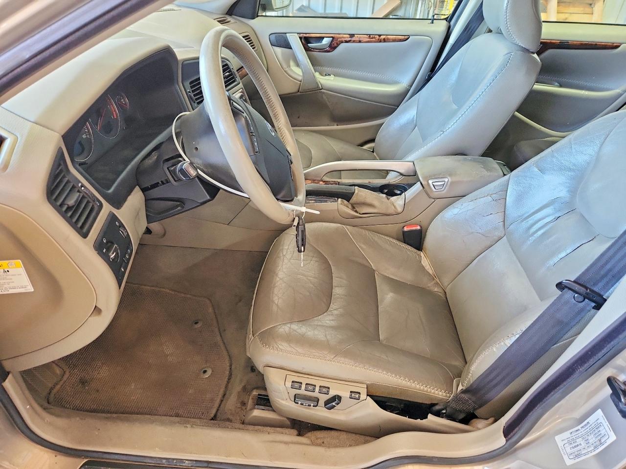 2005 VOLVO XC70