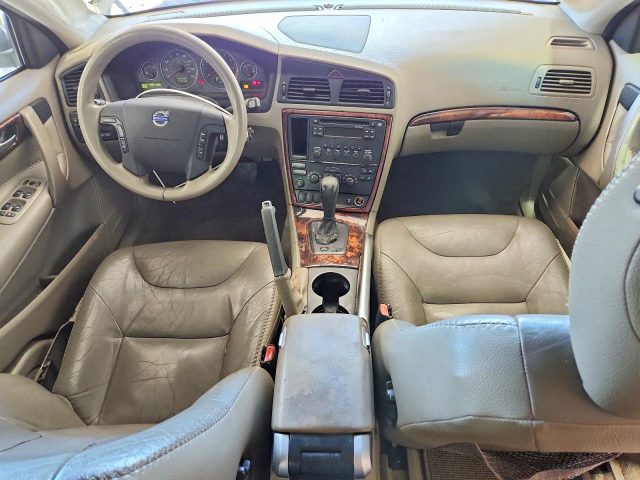 2005 VOLVO XC70