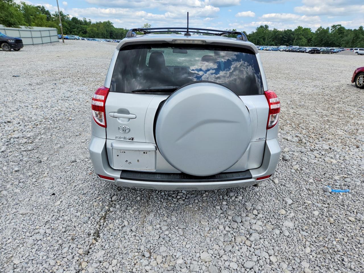 2011 TOYOTA RAV4