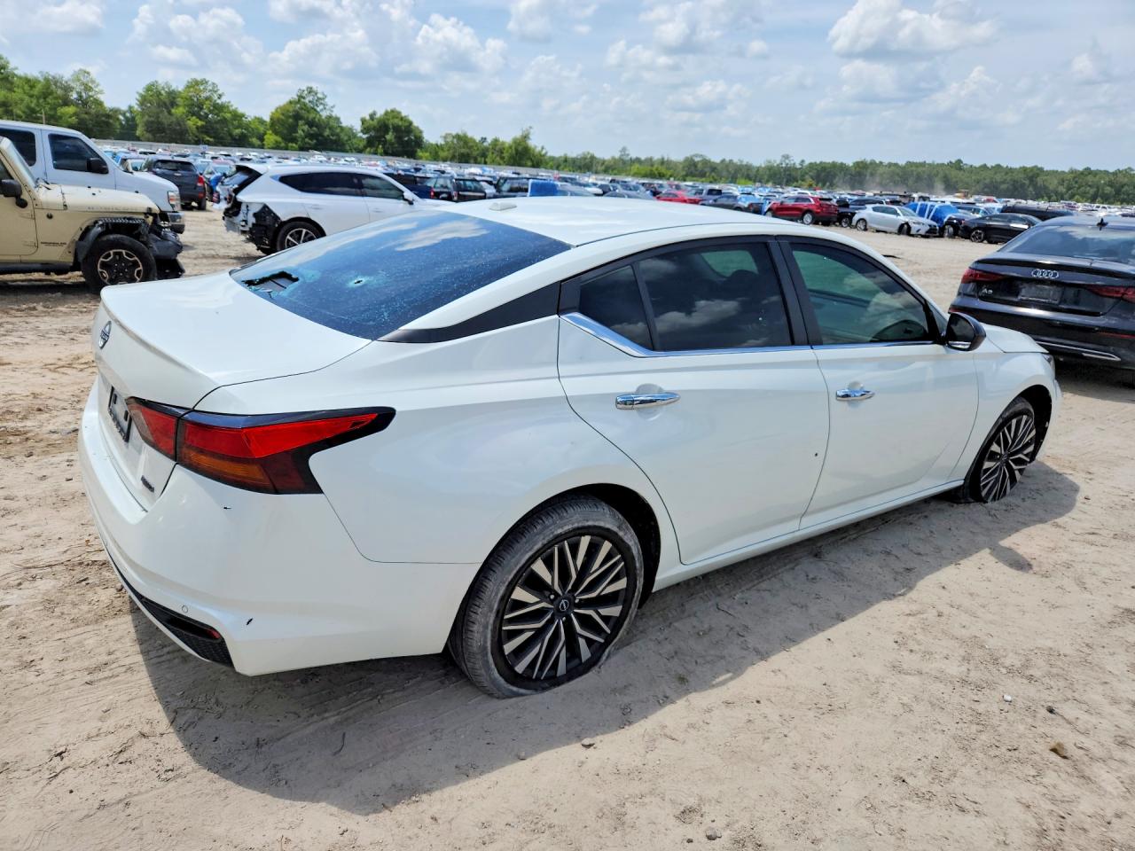 2025 NISSAN ALTIMA