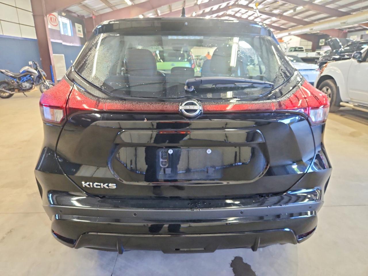 2024 NISSAN KICKS