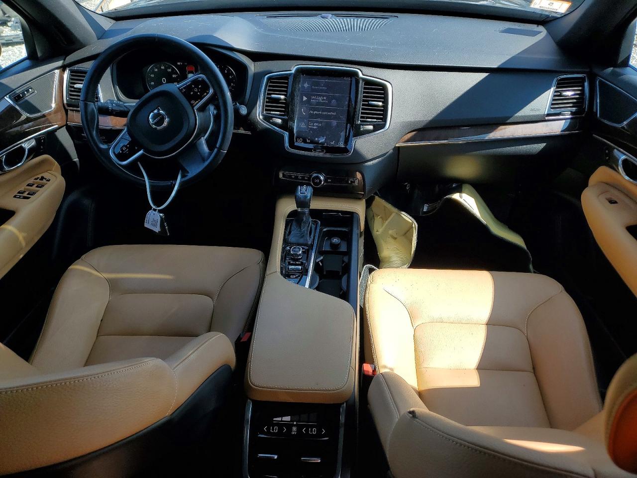 2016 VOLVO XC90