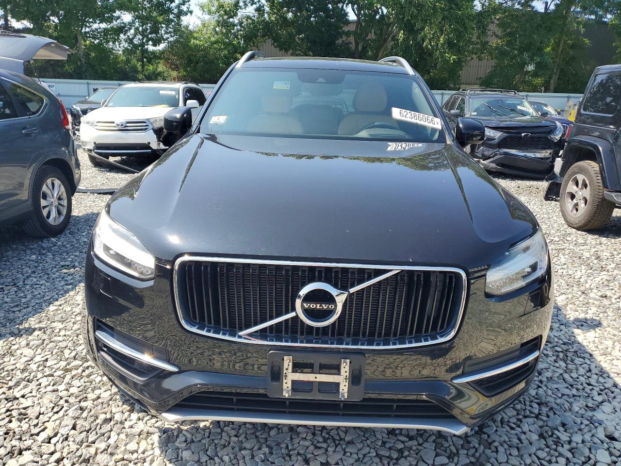 2016 VOLVO XC90