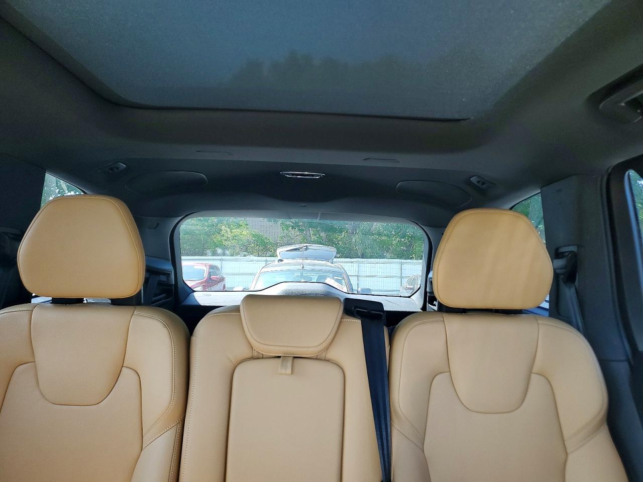 2016 VOLVO XC90