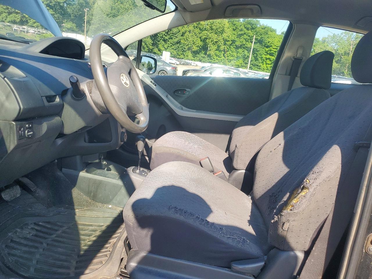 2010 TOYOTA YARIS