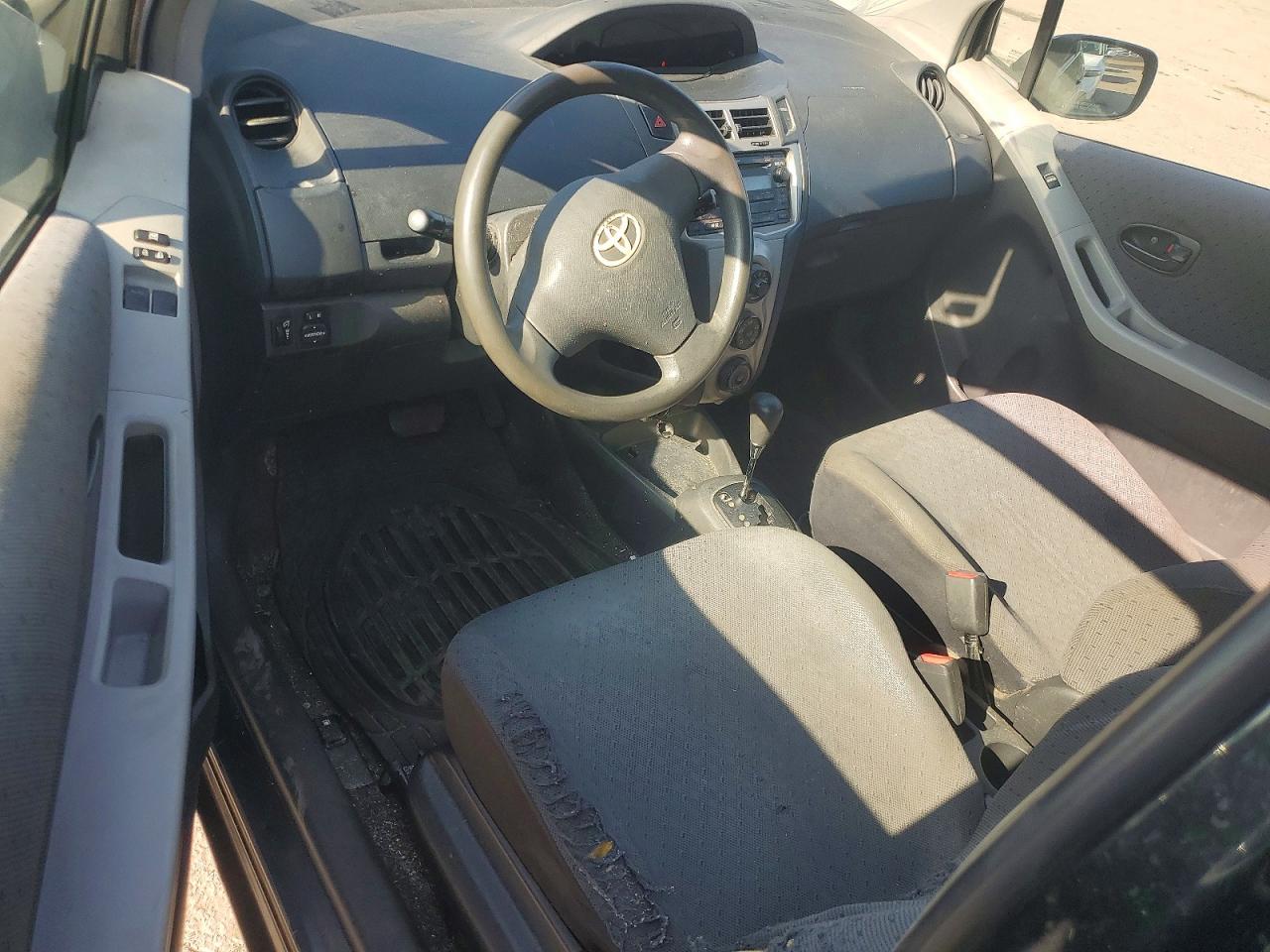 2010 TOYOTA YARIS