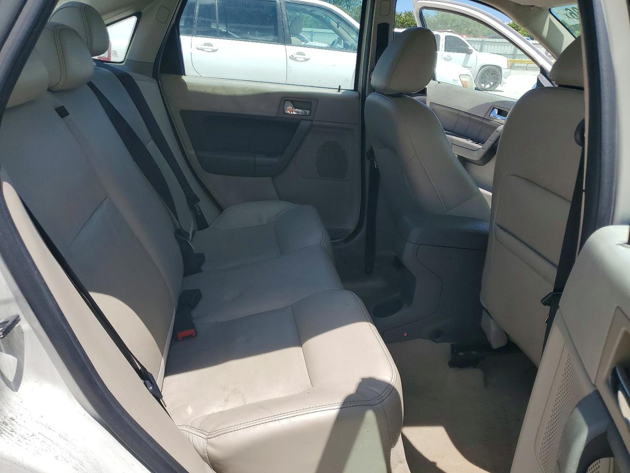 2011 FORD FOCUS