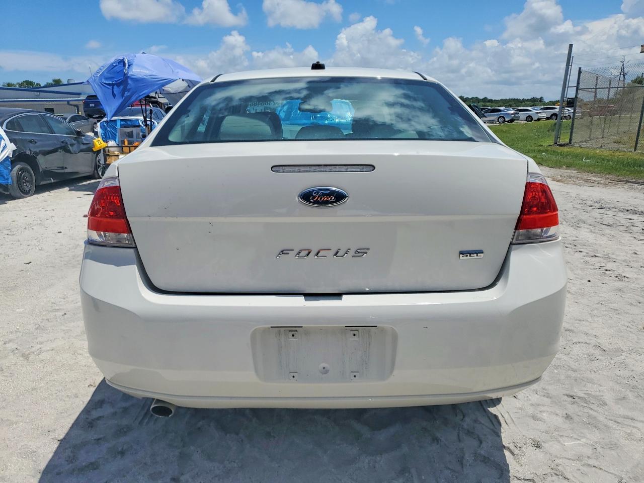 2011 FORD FOCUS