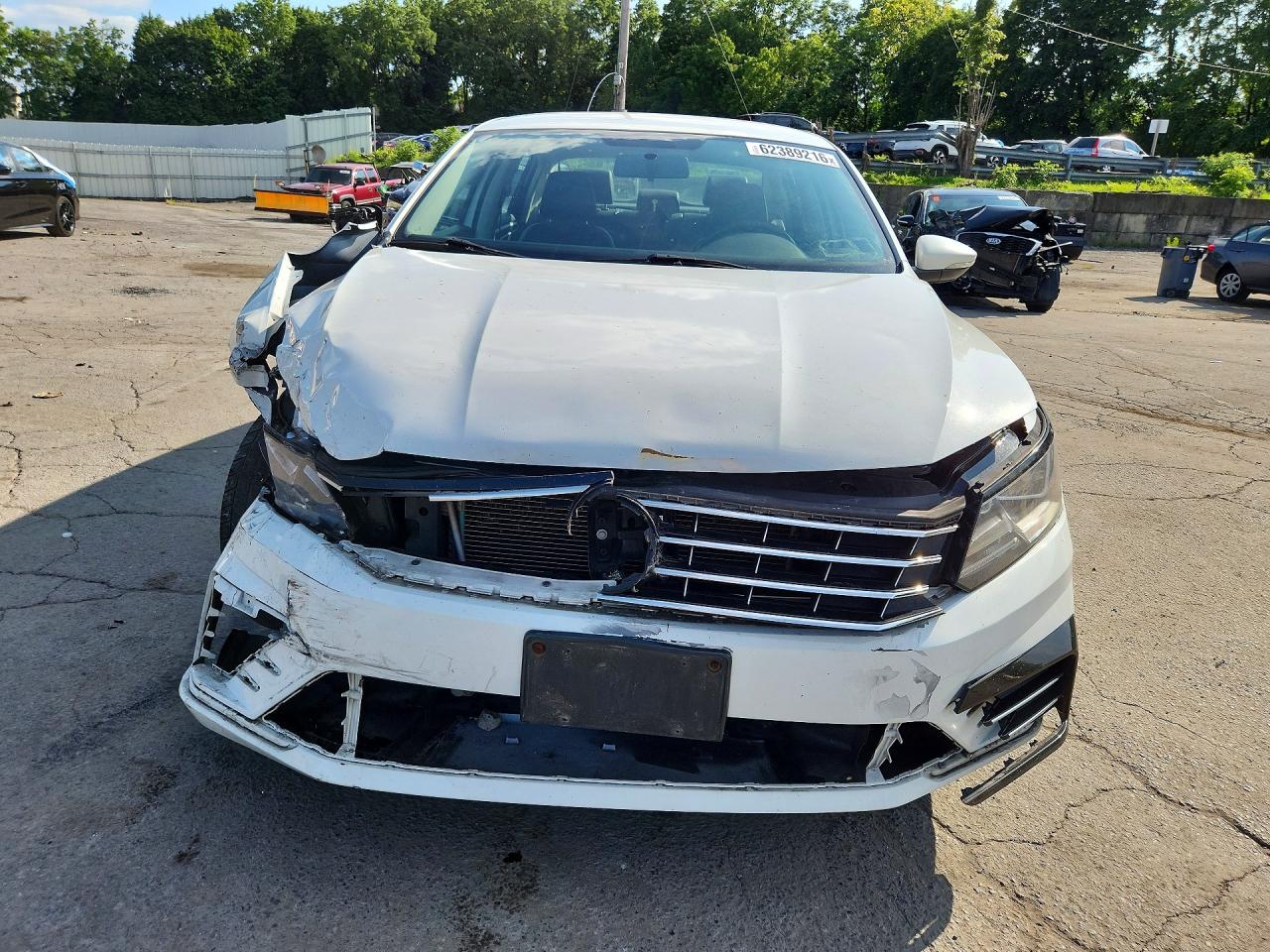 2017 VOLKSWAGEN PASSAT