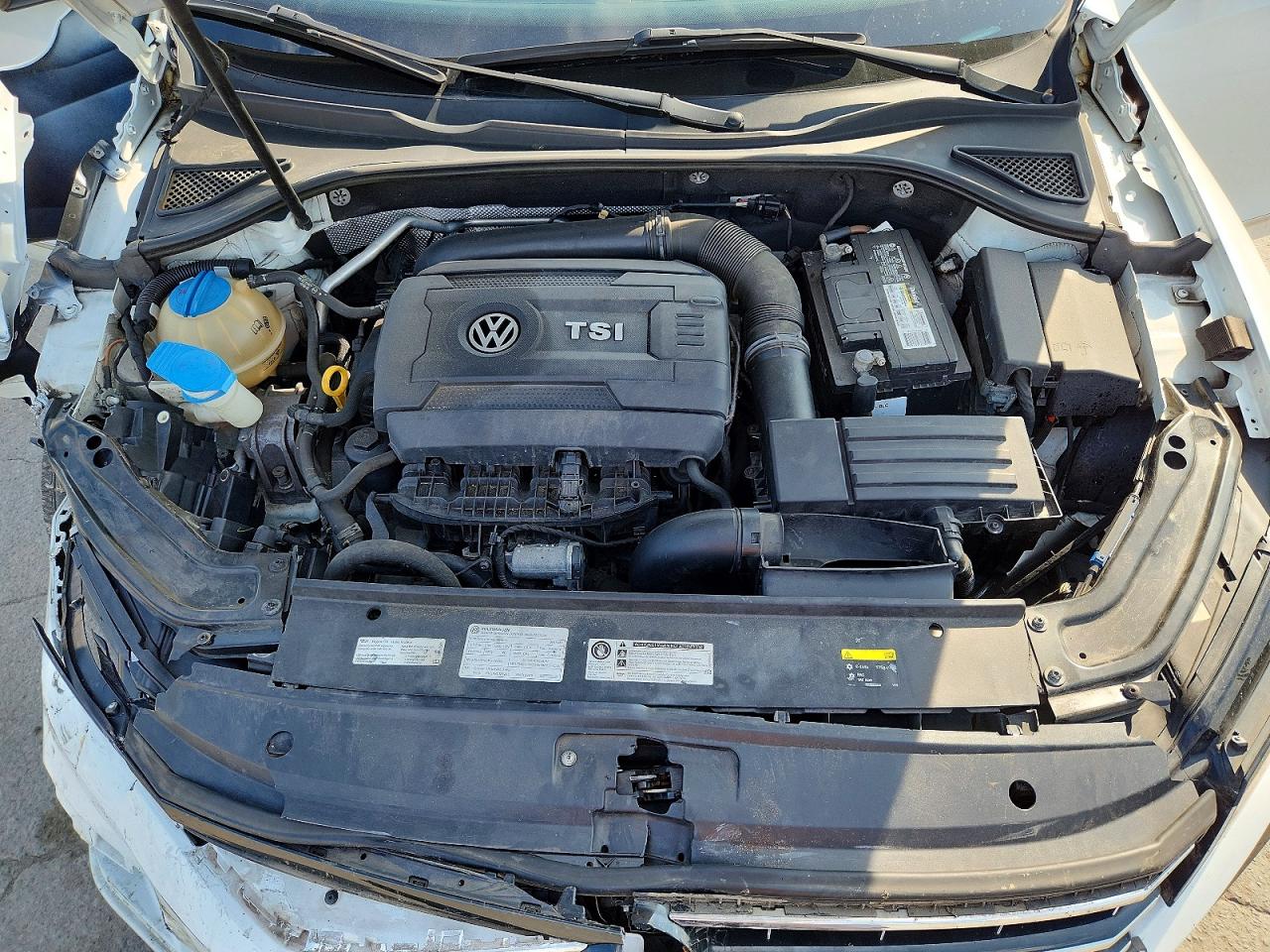 2017 VOLKSWAGEN PASSAT