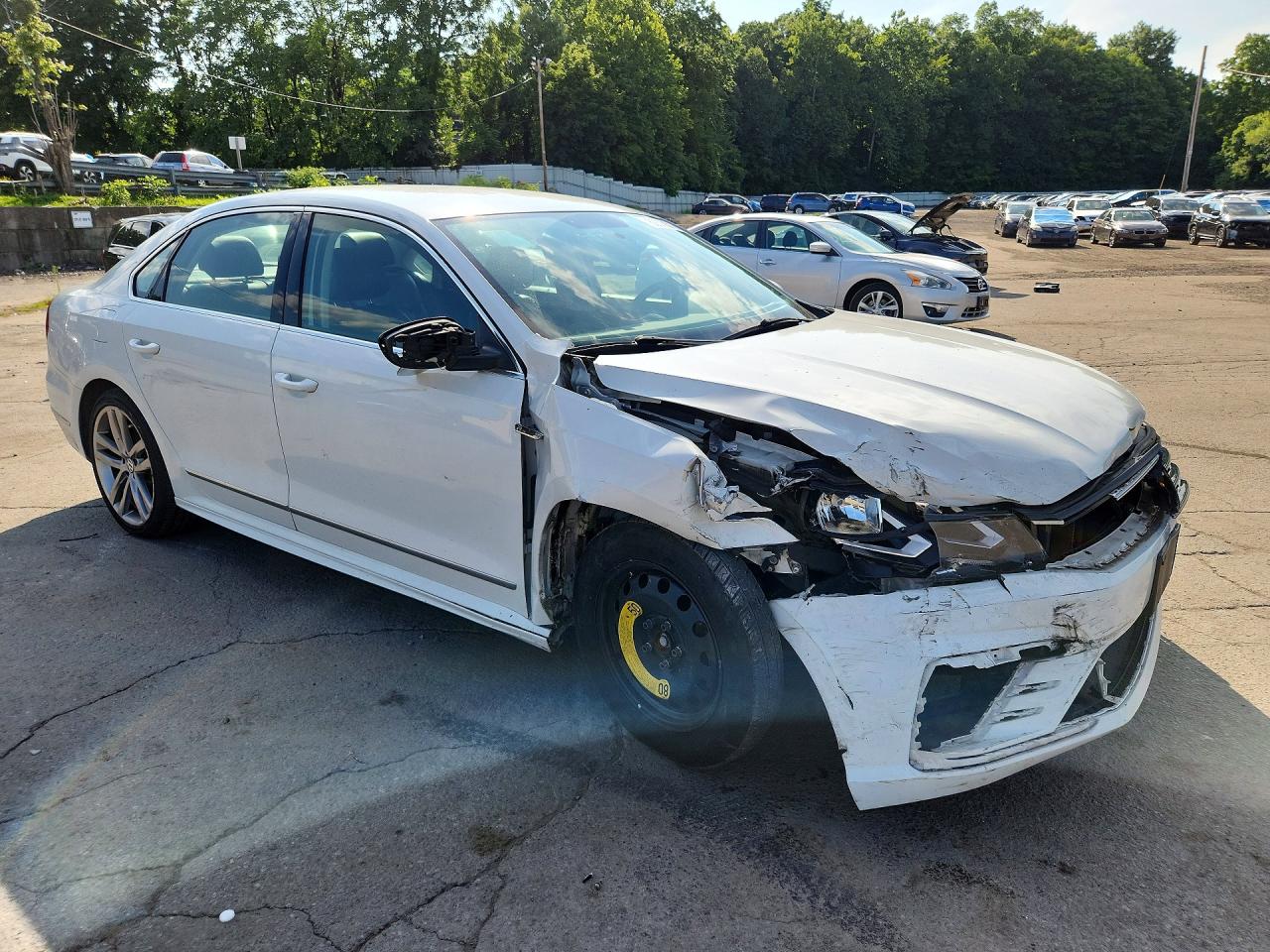 2017 VOLKSWAGEN PASSAT