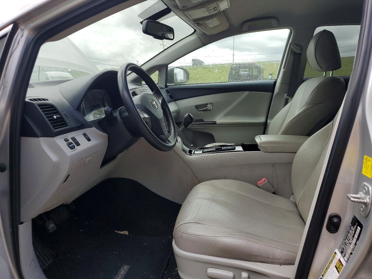 2010 TOYOTA VENZA