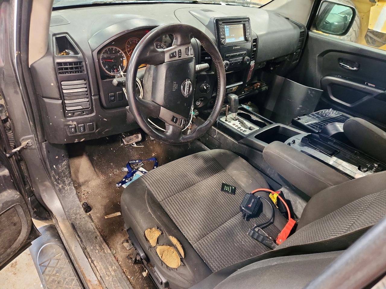 2015 NISSAN TITAN