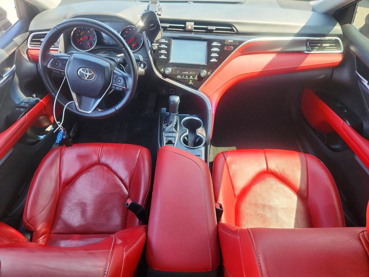2018 TOYOTA CAMRY