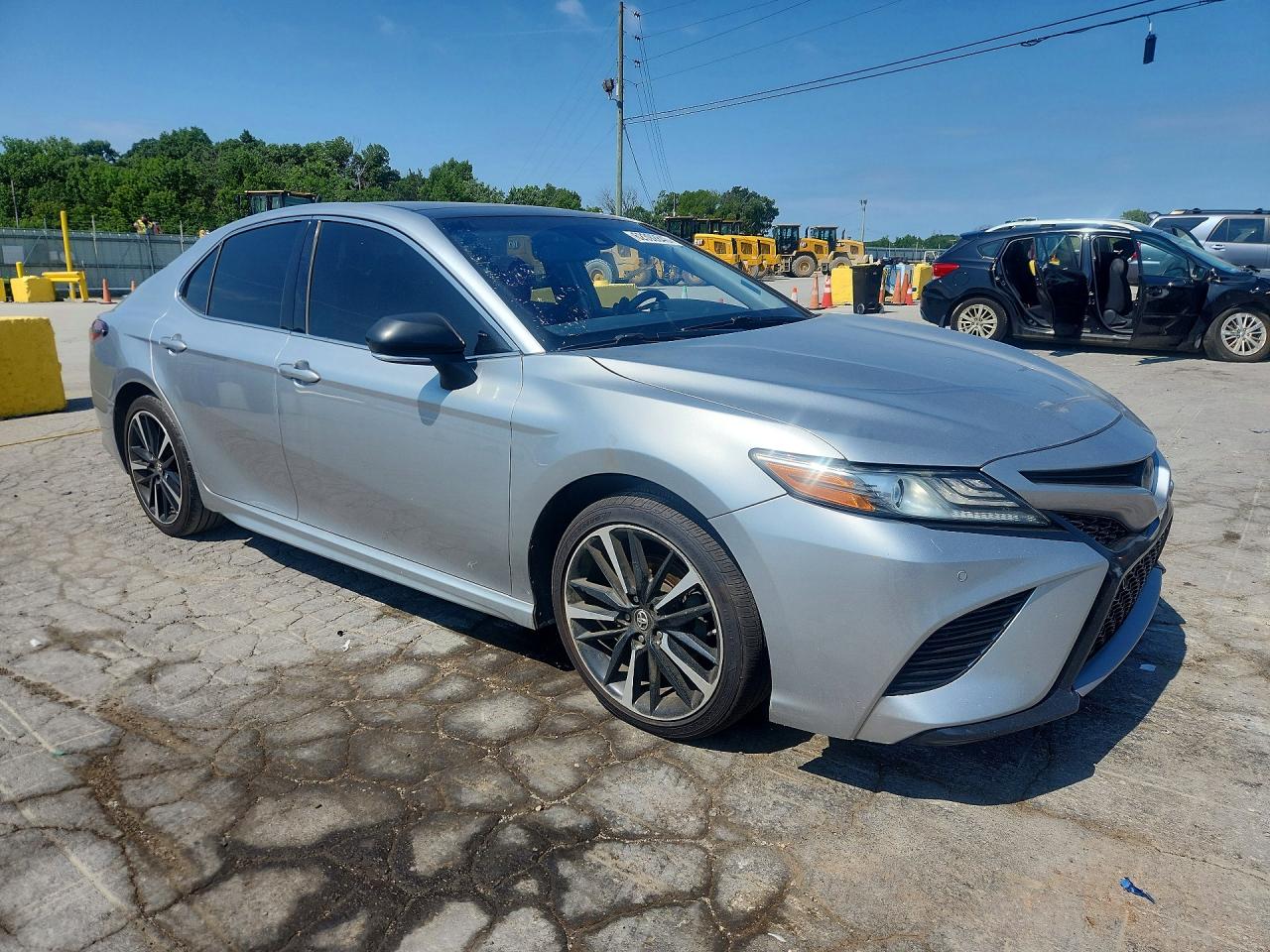 2018 TOYOTA CAMRY