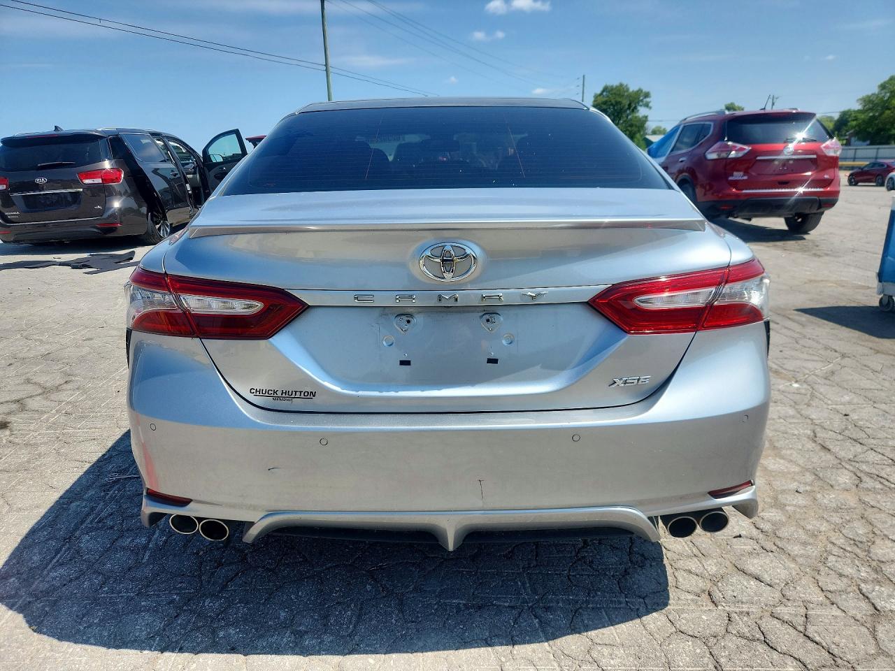 2018 TOYOTA CAMRY