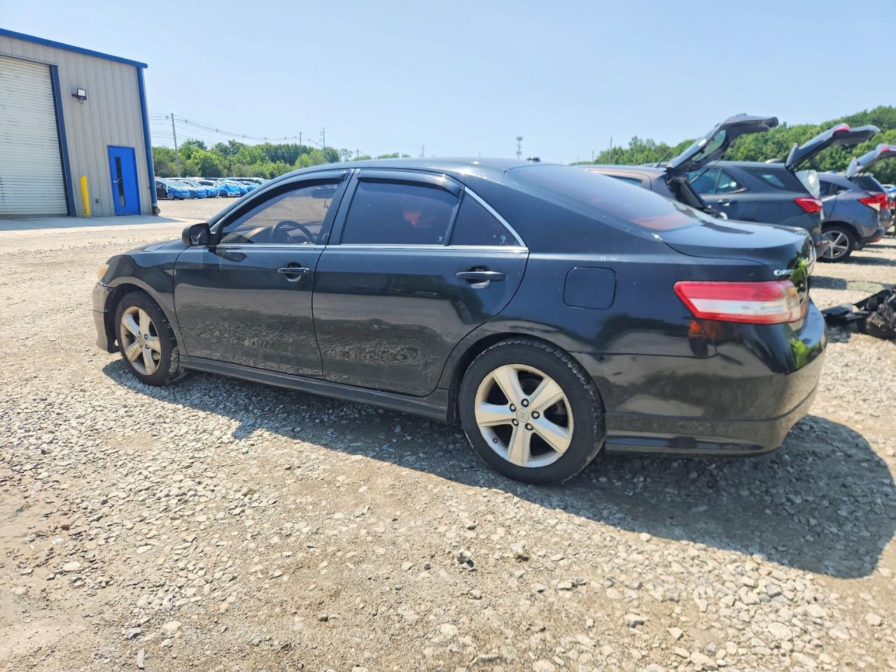 2011 TOYOTA CAMRY