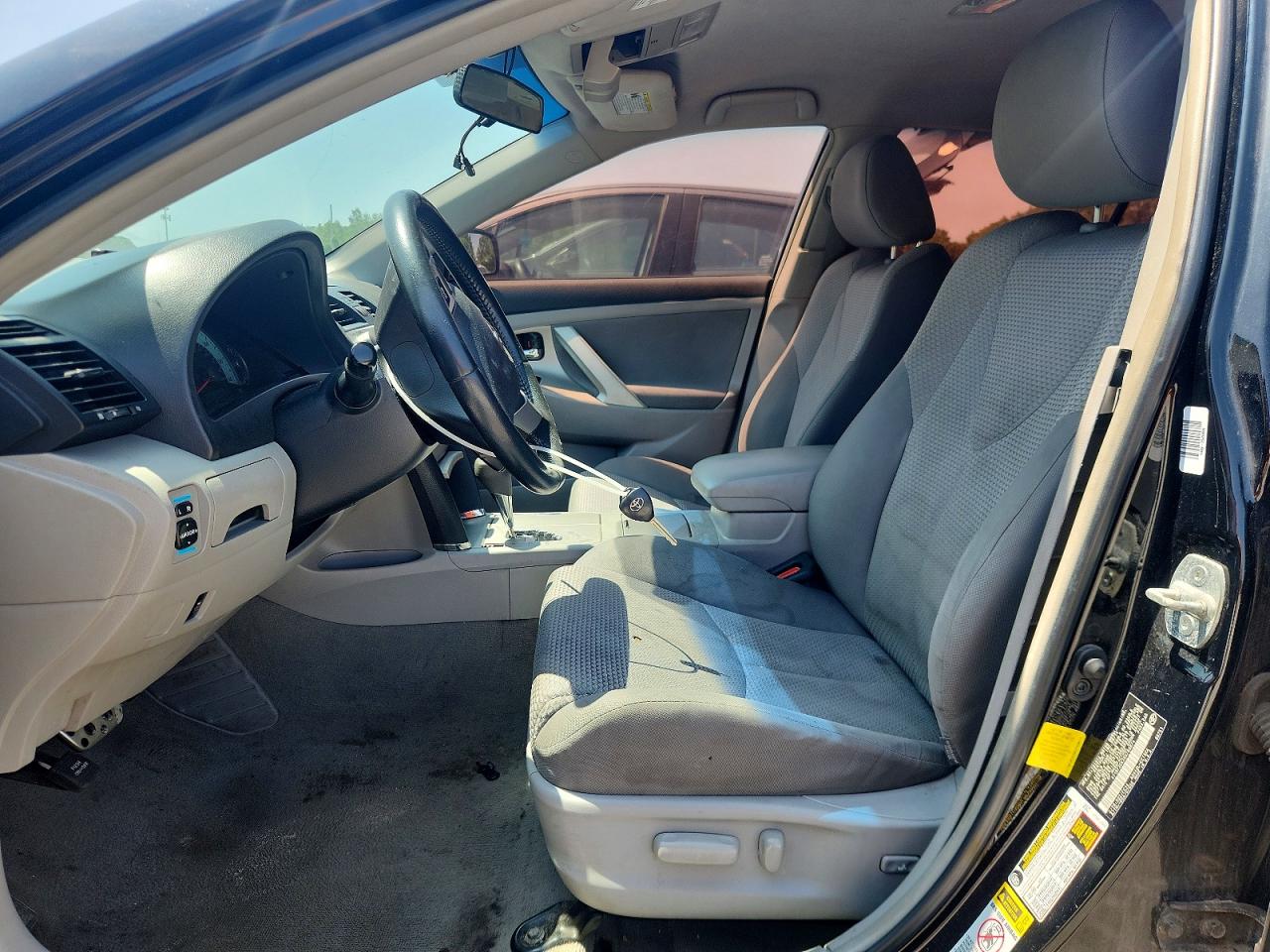 2011 TOYOTA CAMRY
