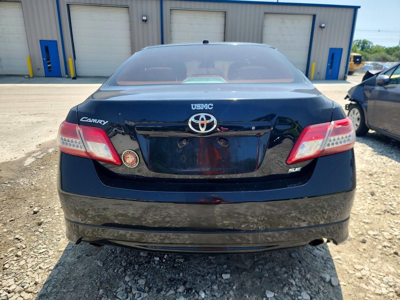 2011 TOYOTA CAMRY