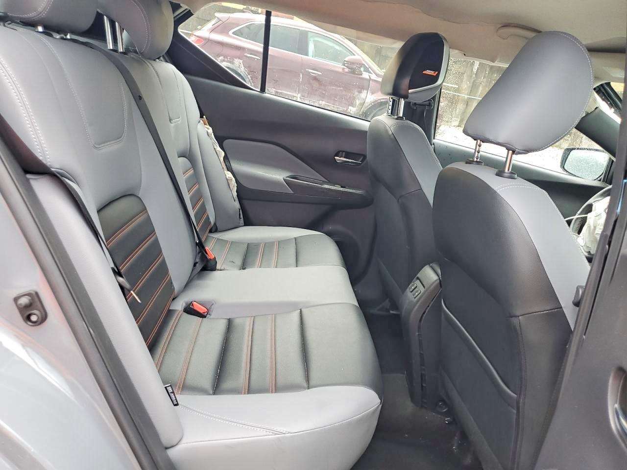 2023 NISSAN KICKS