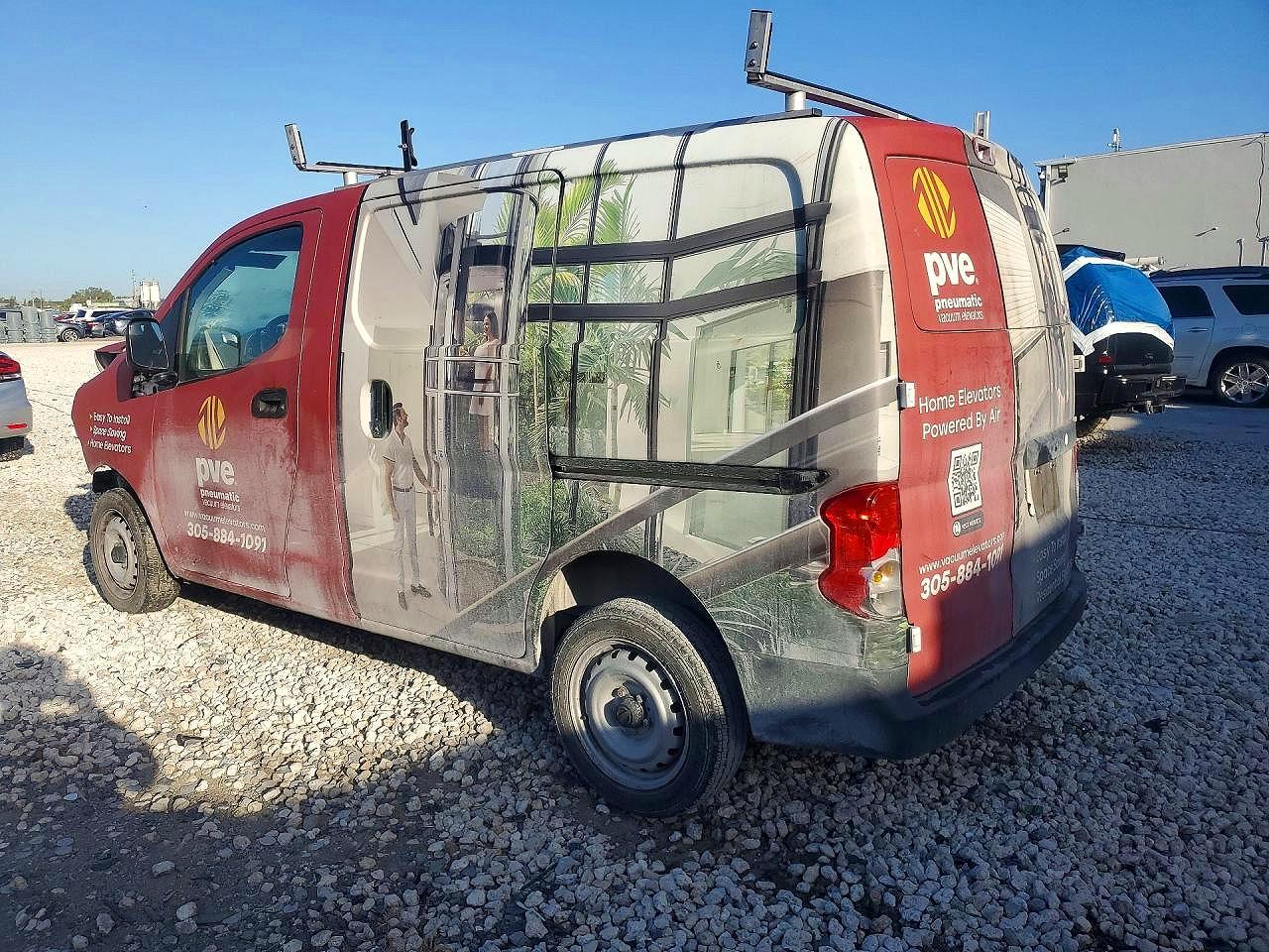 2015 NISSAN NV