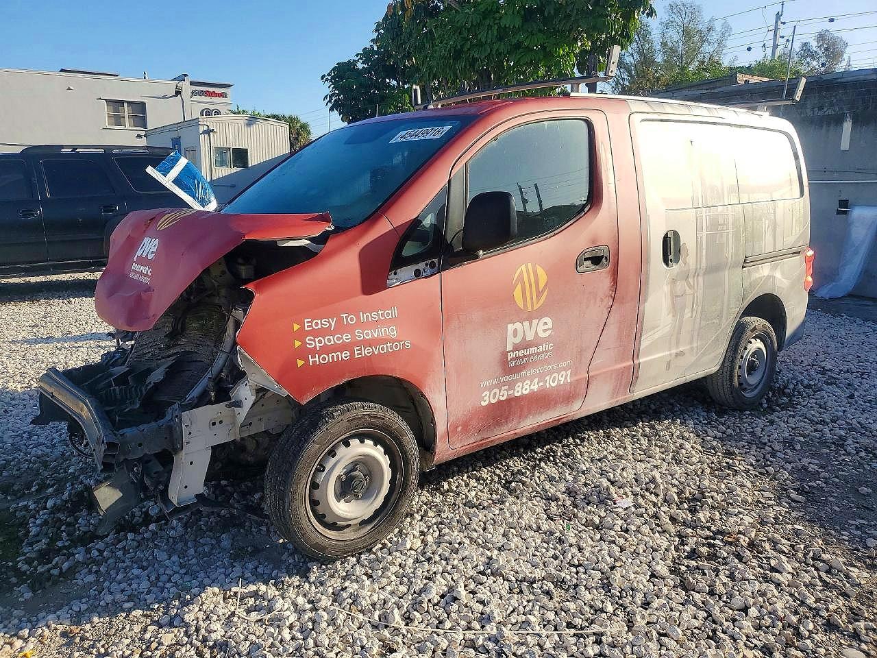 2015 NISSAN NV