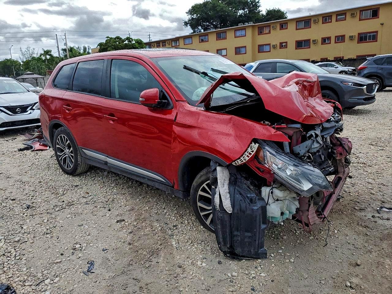 2017 MITSUBISHI OUTLANDER