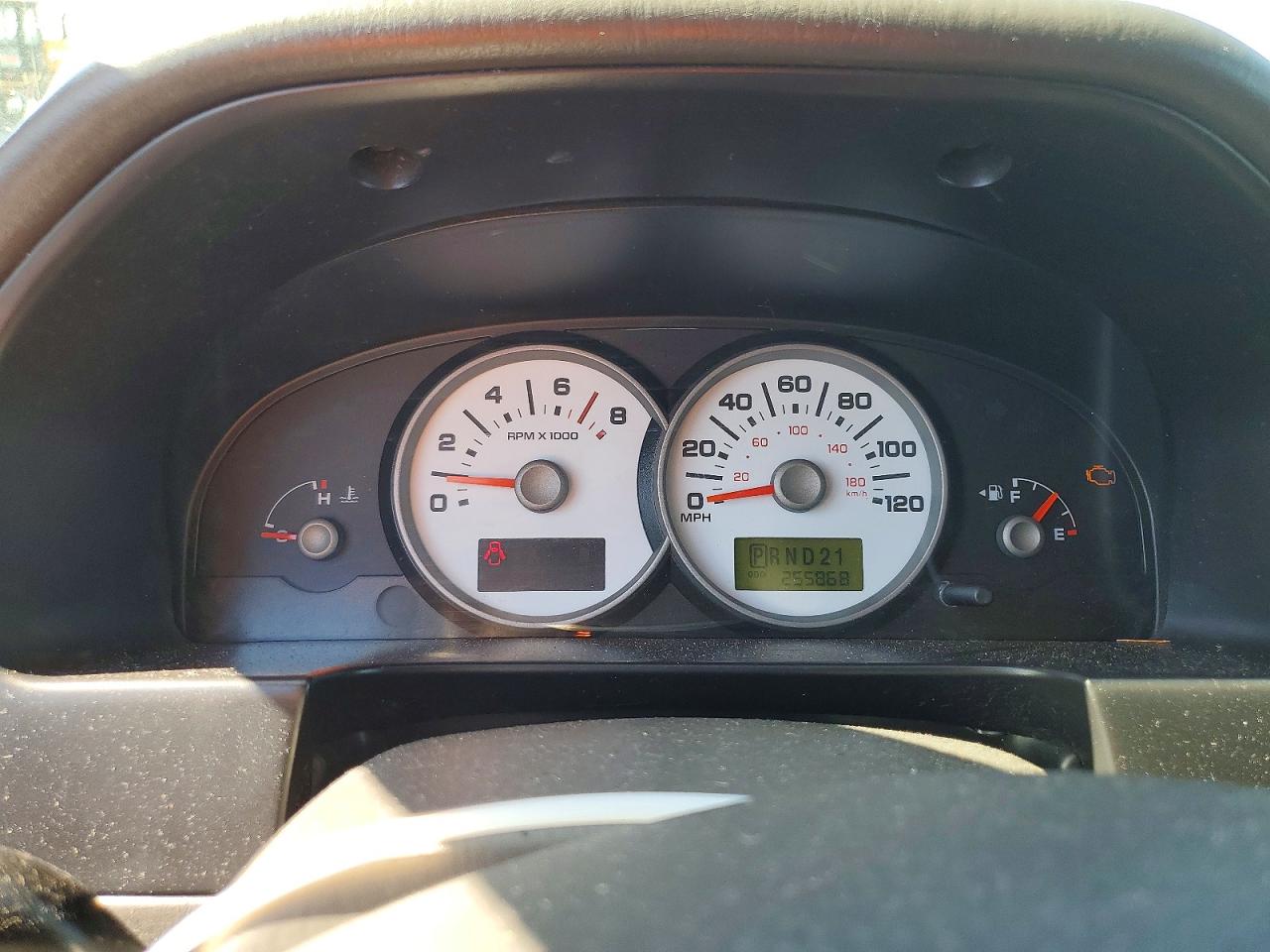 2005 FORD ESCAPE