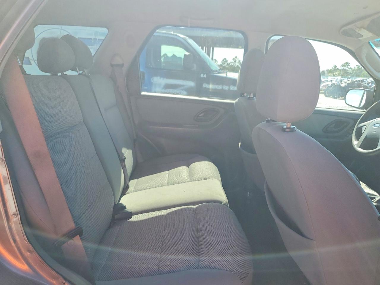 2005 FORD ESCAPE