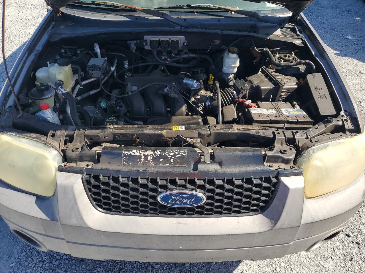 2005 FORD ESCAPE