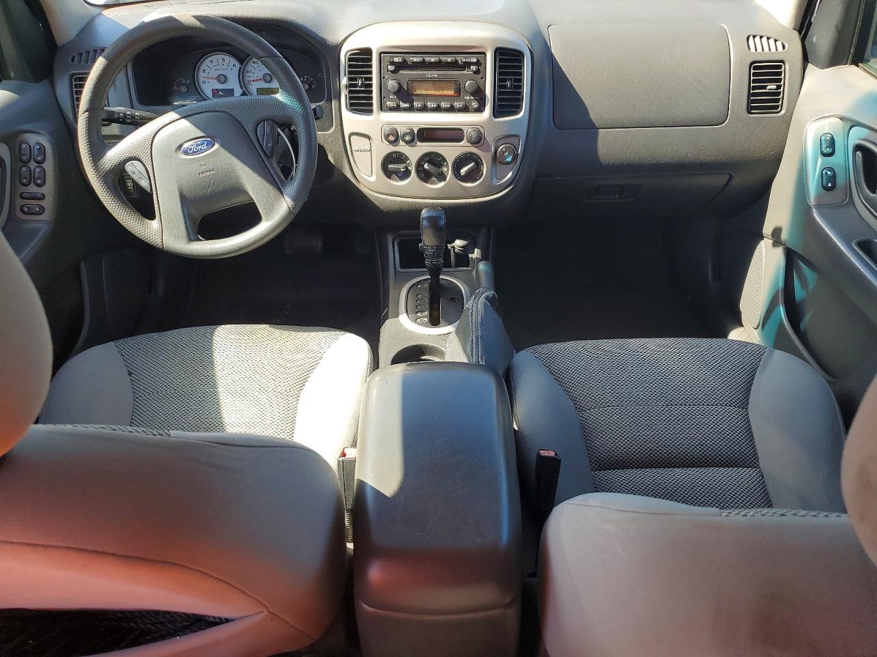 2005 FORD ESCAPE