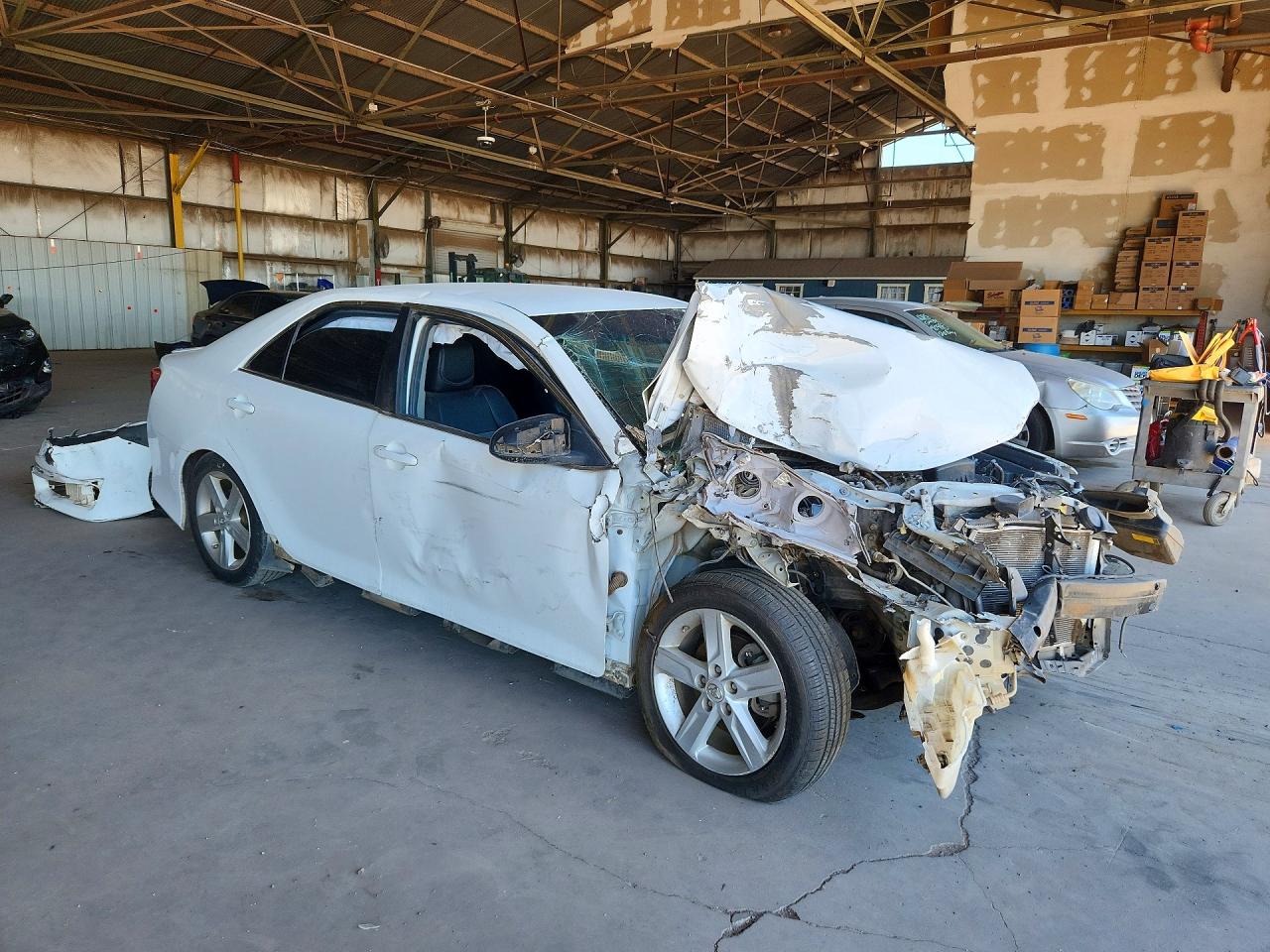 2014 TOYOTA CAMRY