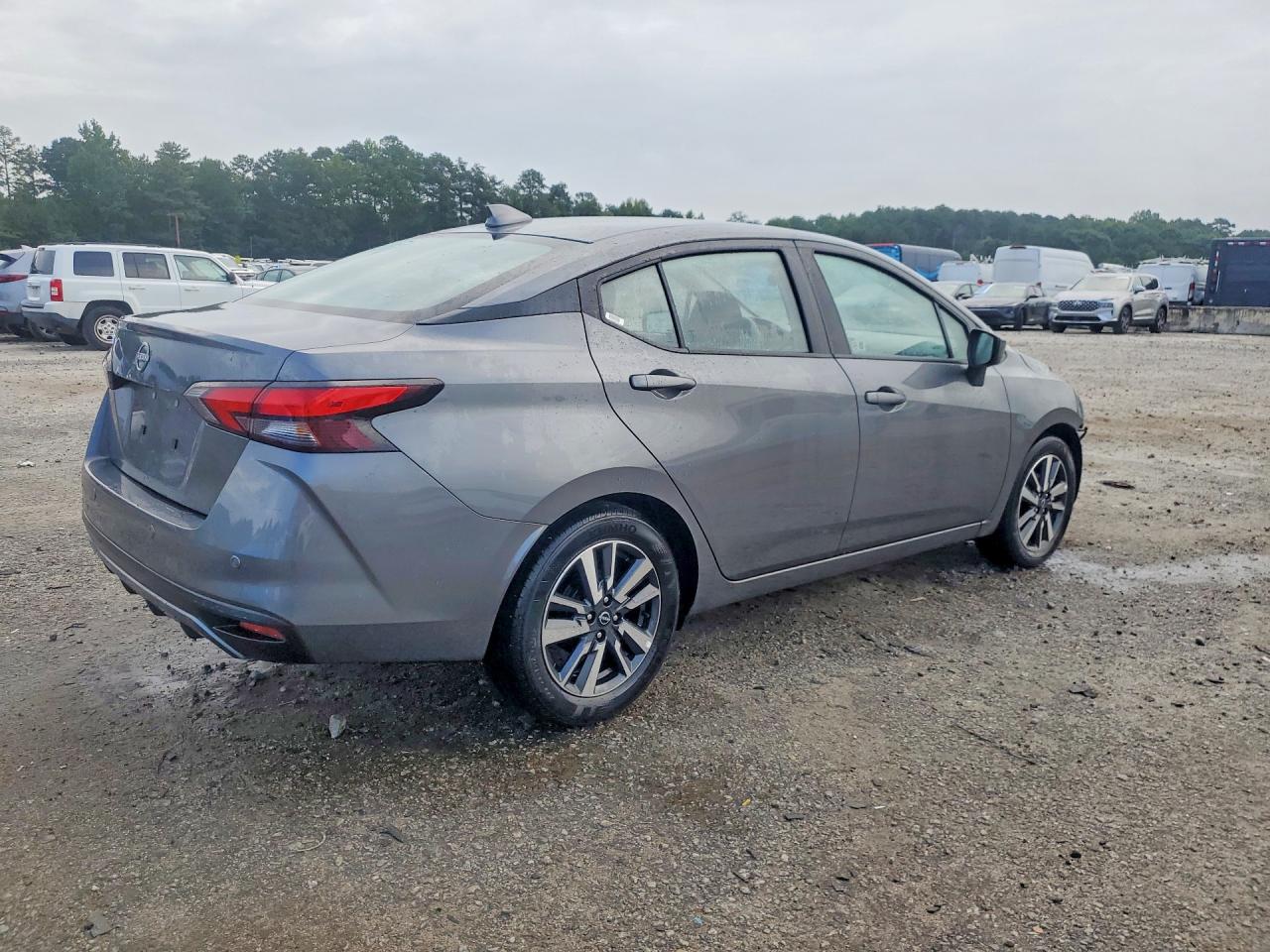 2025 NISSAN VERSA