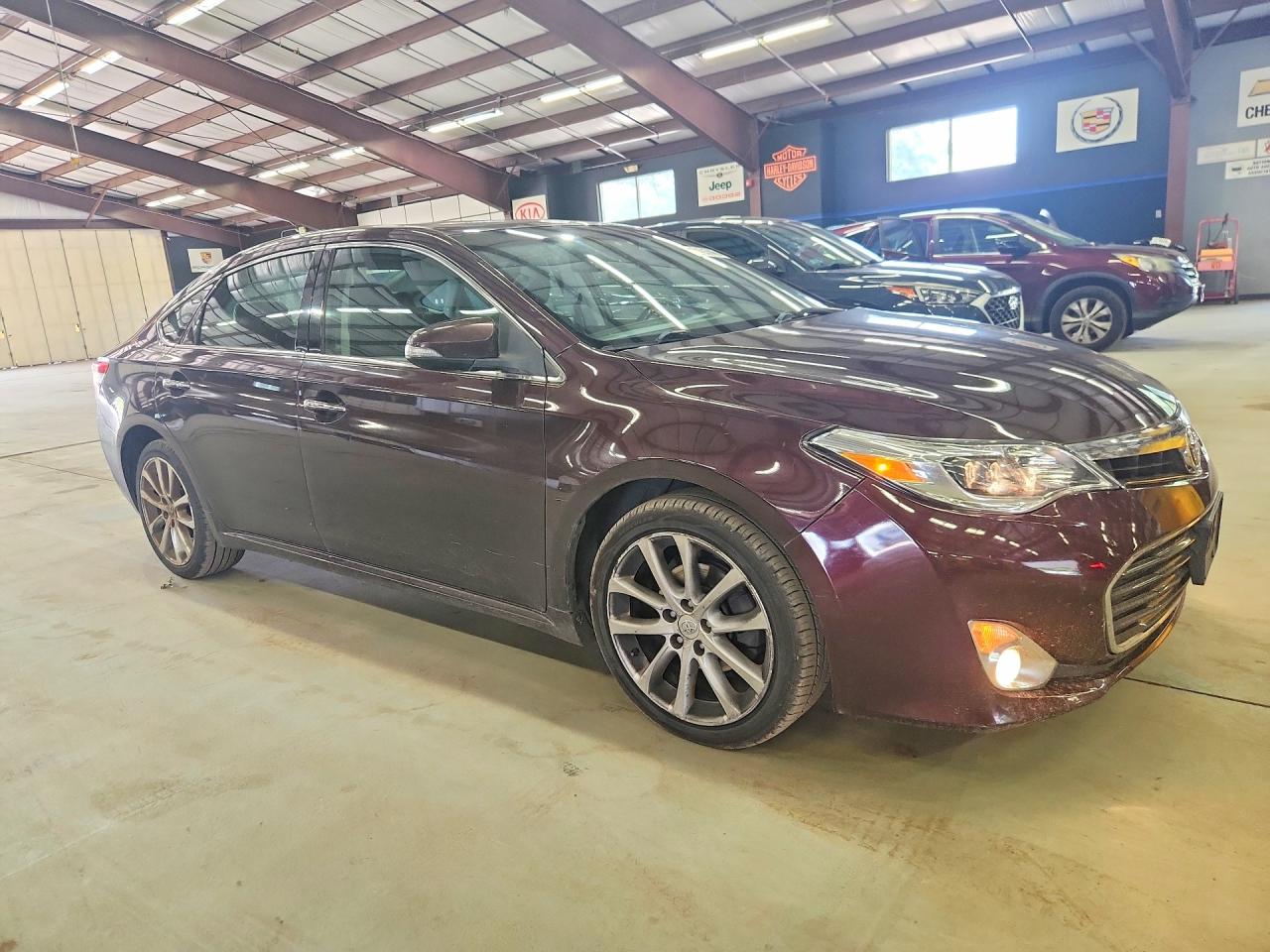 2013 TOYOTA AVALON