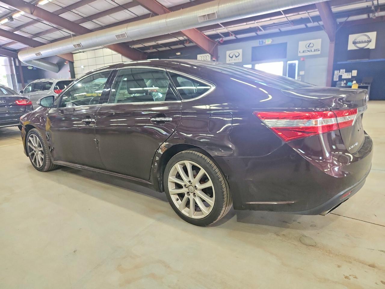 2013 TOYOTA AVALON
