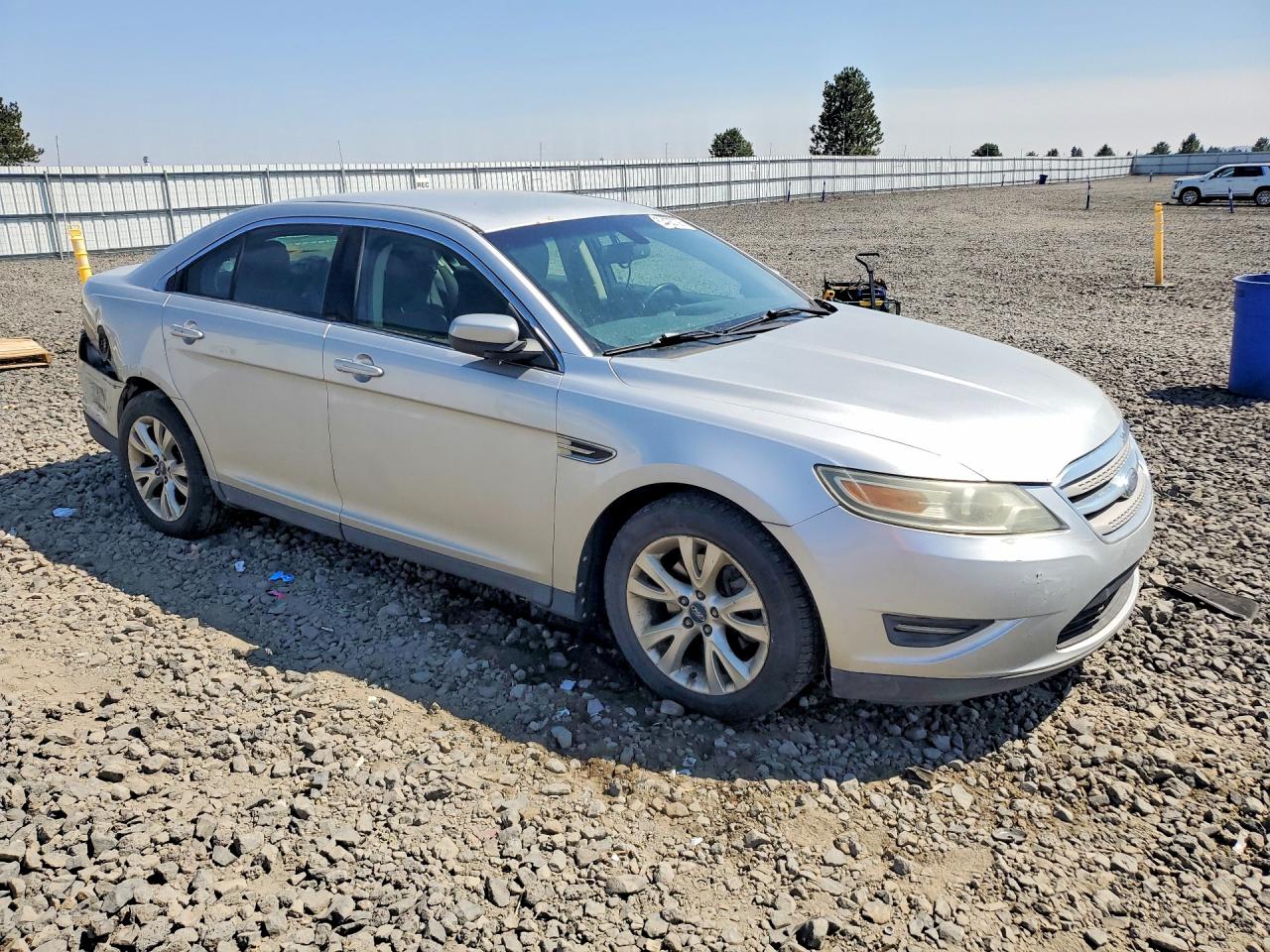 2010 FORD TAURUS