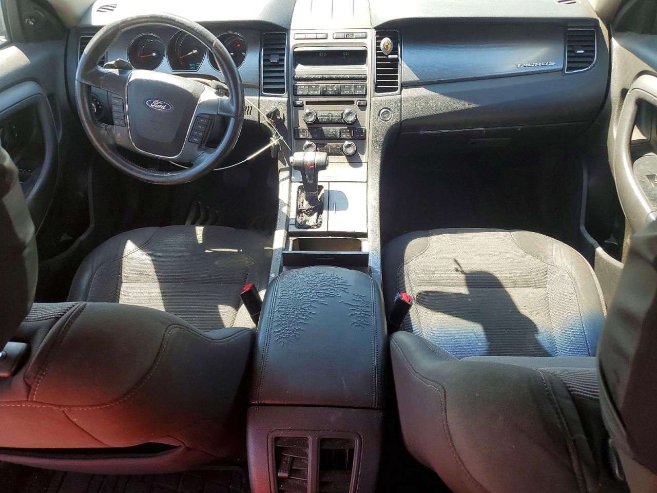 2010 FORD TAURUS