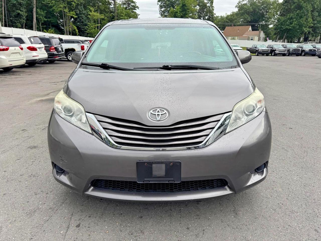 2017 TOYOTA SIENNA