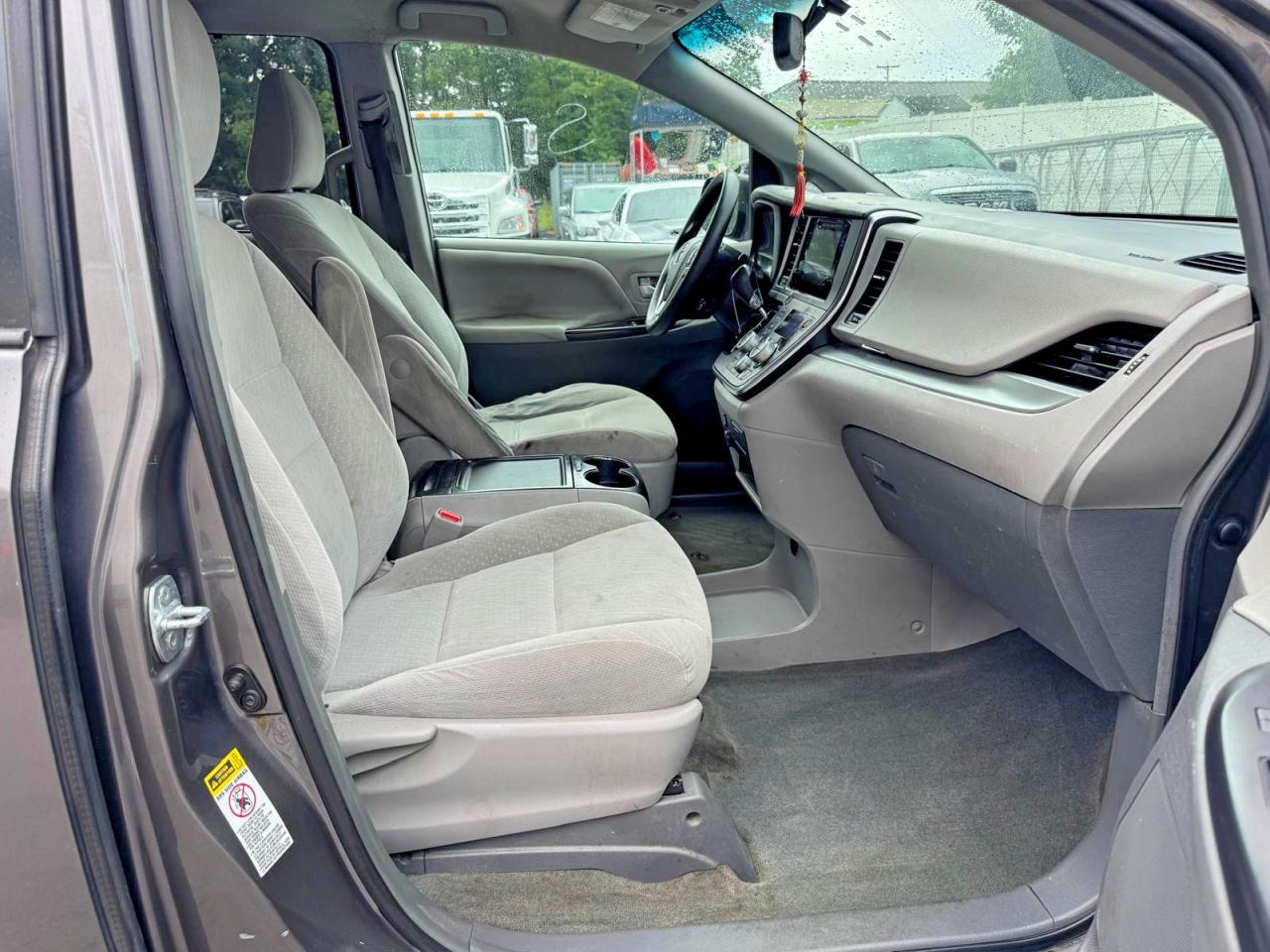2017 TOYOTA SIENNA