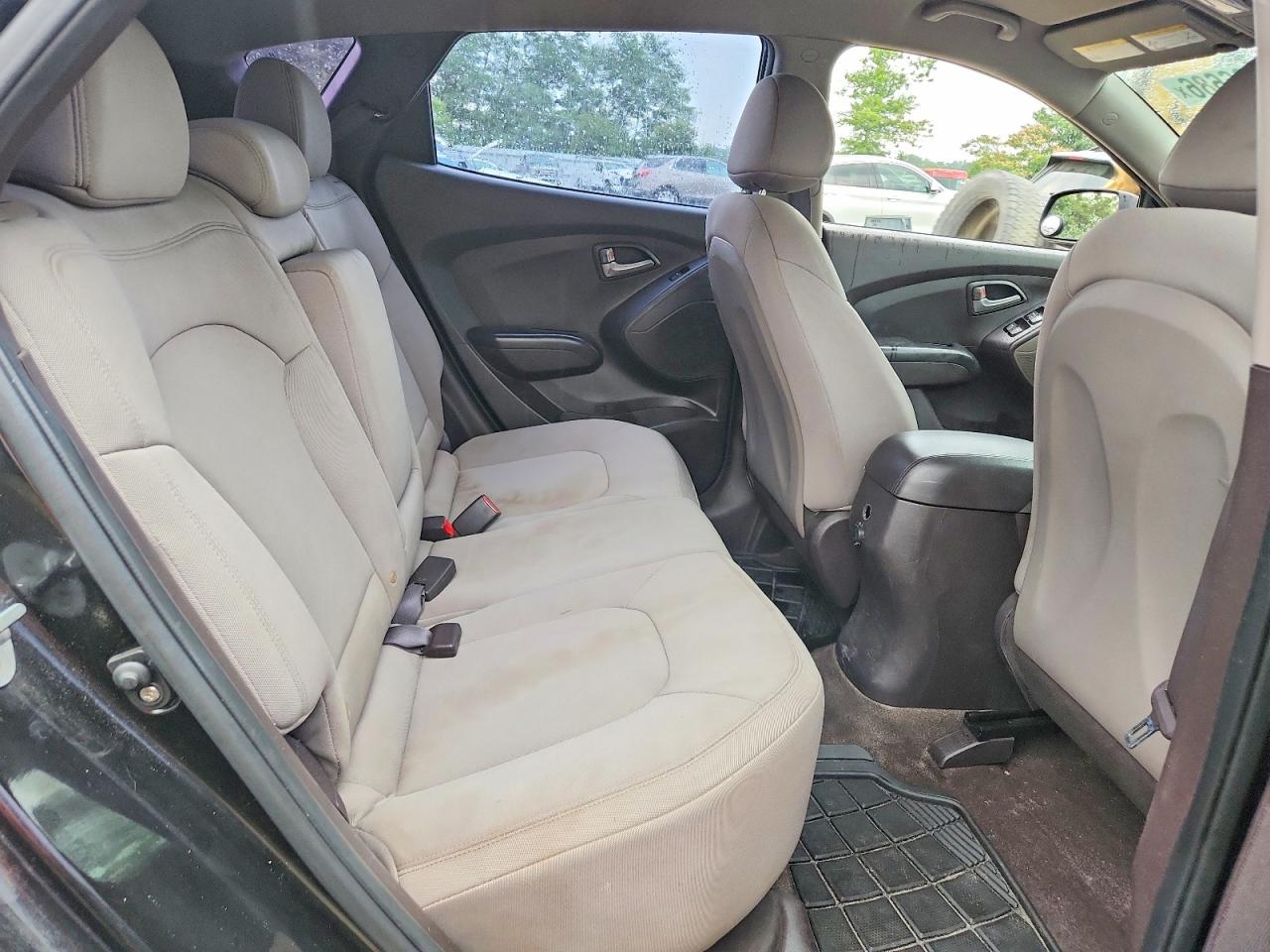2011 HYUNDAI TUCSON