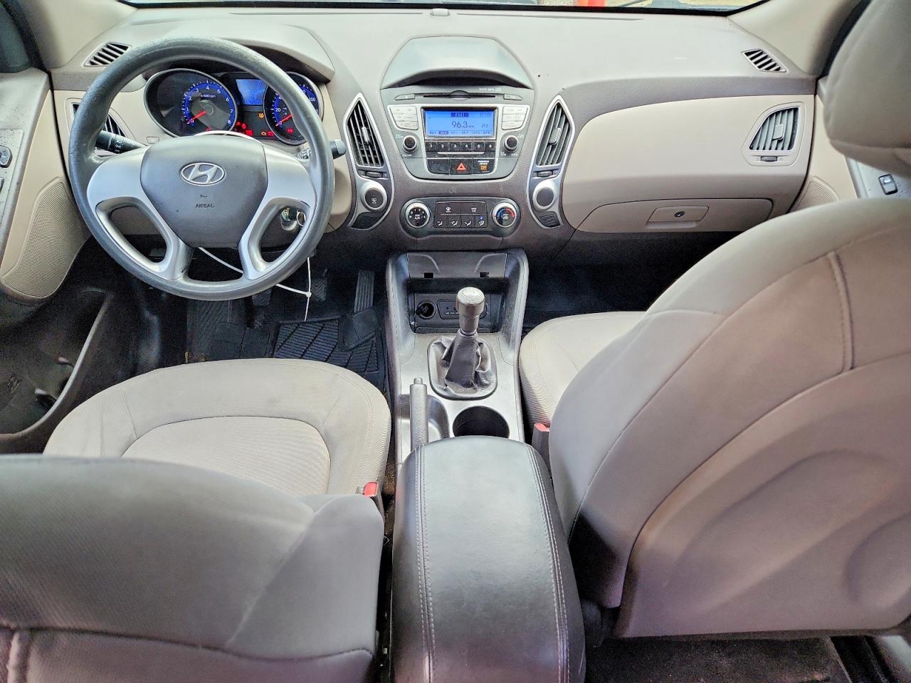 2011 HYUNDAI TUCSON