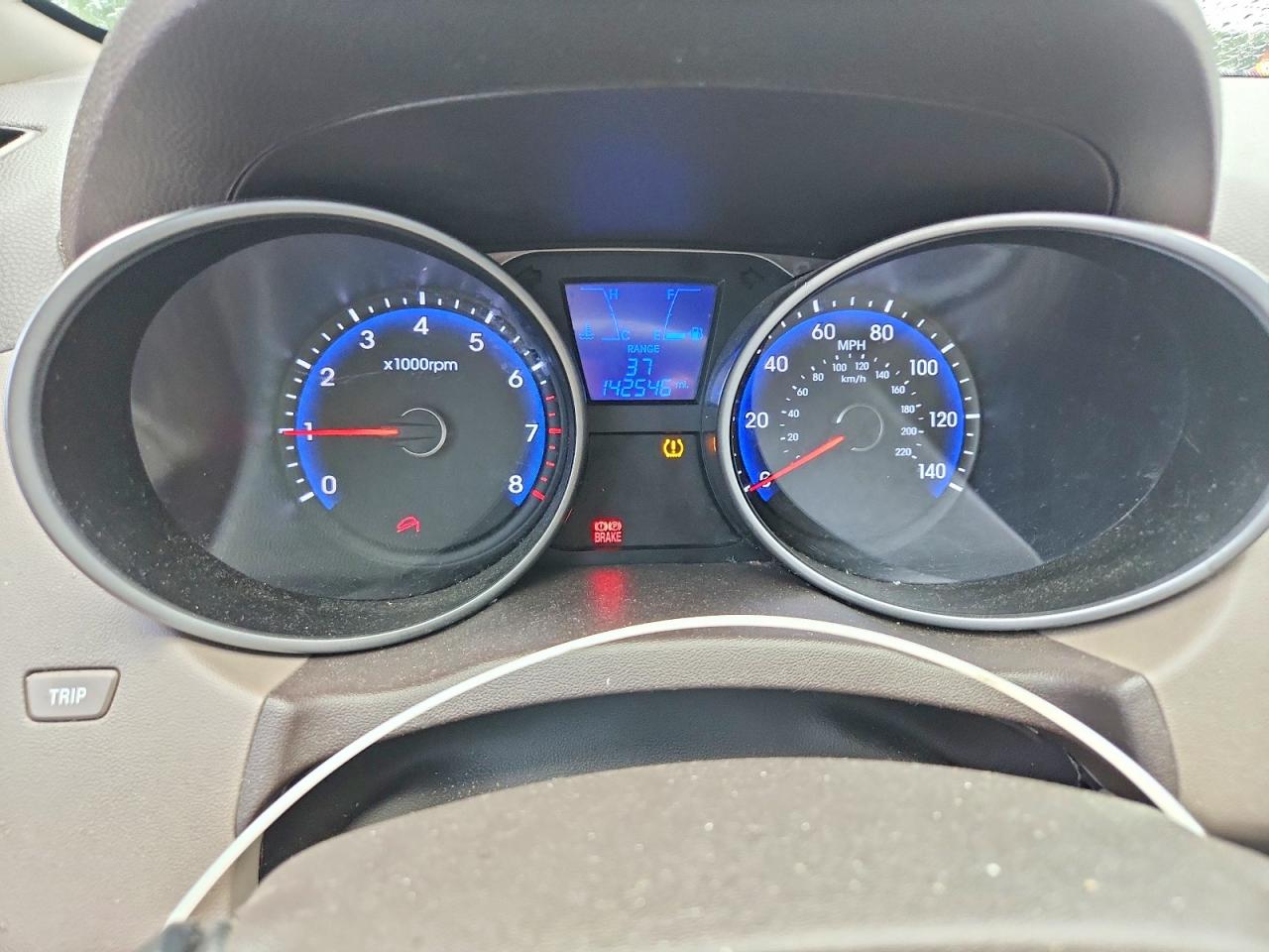 2011 HYUNDAI TUCSON