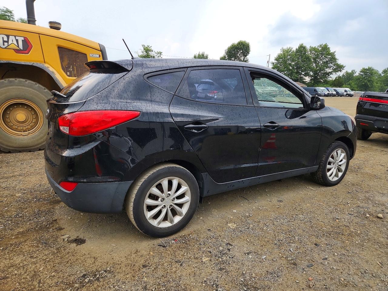 2011 HYUNDAI TUCSON