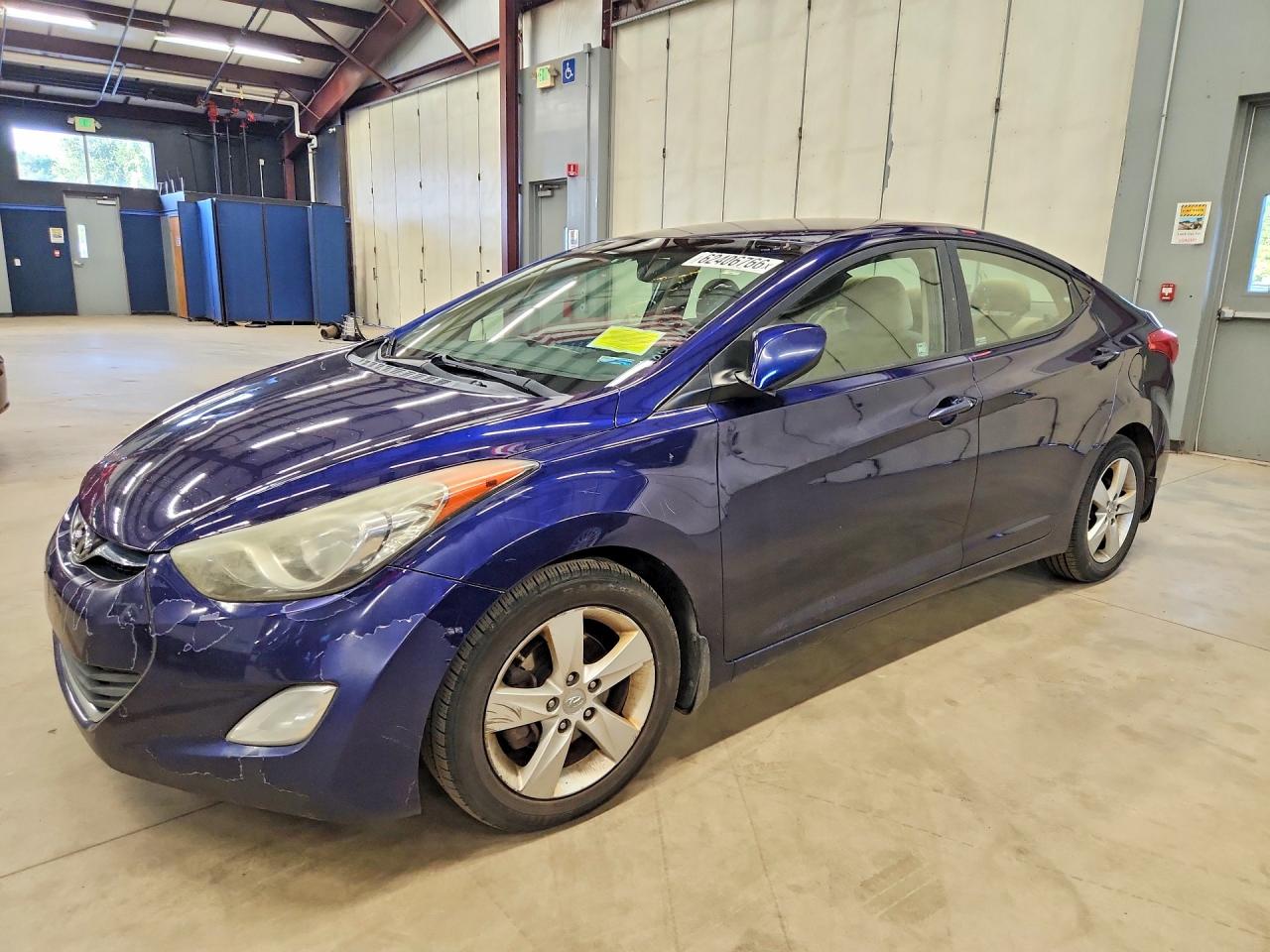 2013 HYUNDAI ELANTRA