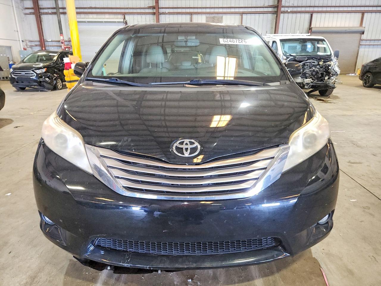 2017 TOYOTA SIENNA