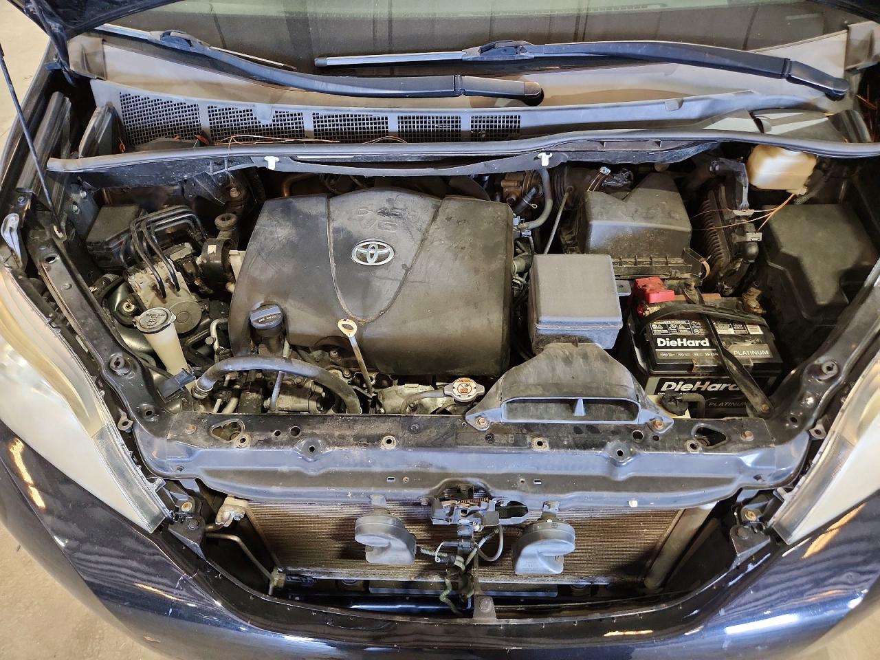2017 TOYOTA SIENNA
